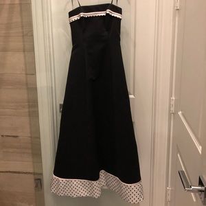 Strapless Formal Dress